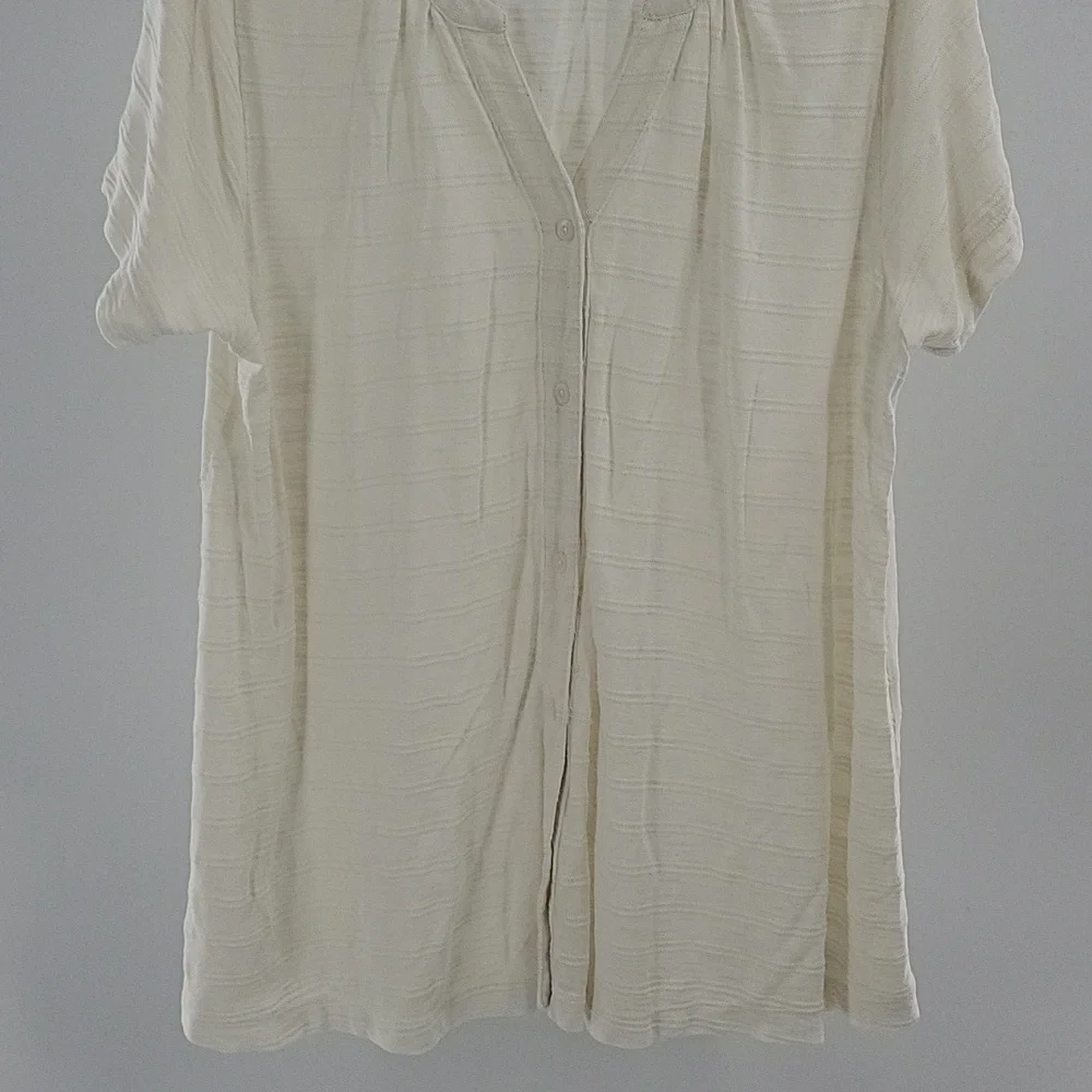 Cream Lane Bryant Short Sleeve Buttoned Up Women's Top